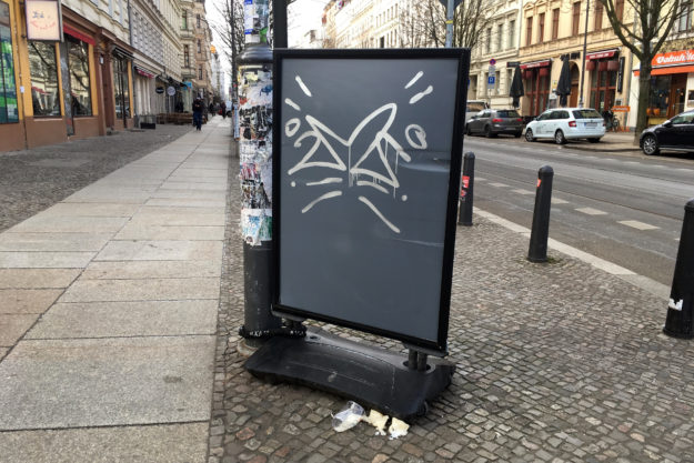 sign of love, streetart, Berlin